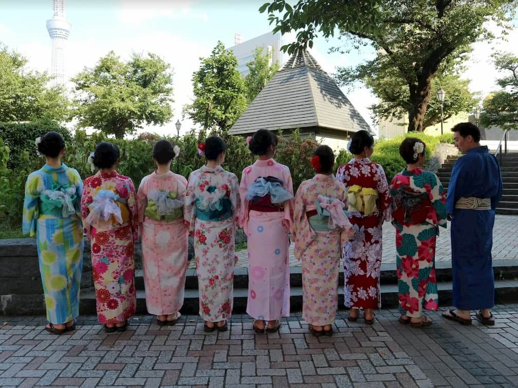 全員の浴衣後ろ姿